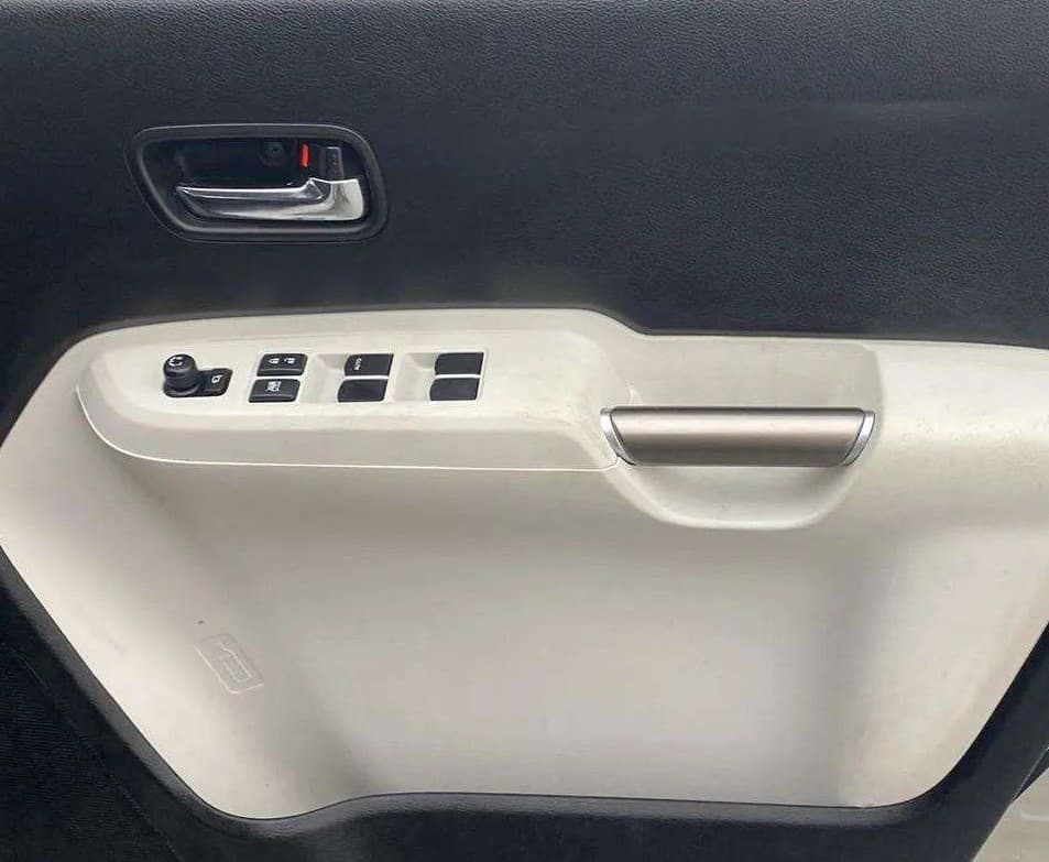 2018 Maruti IGNIS ALPHA 1.2 AMT, Petrol, Automatic, 51,674 km, Driver Side Door Panels Control