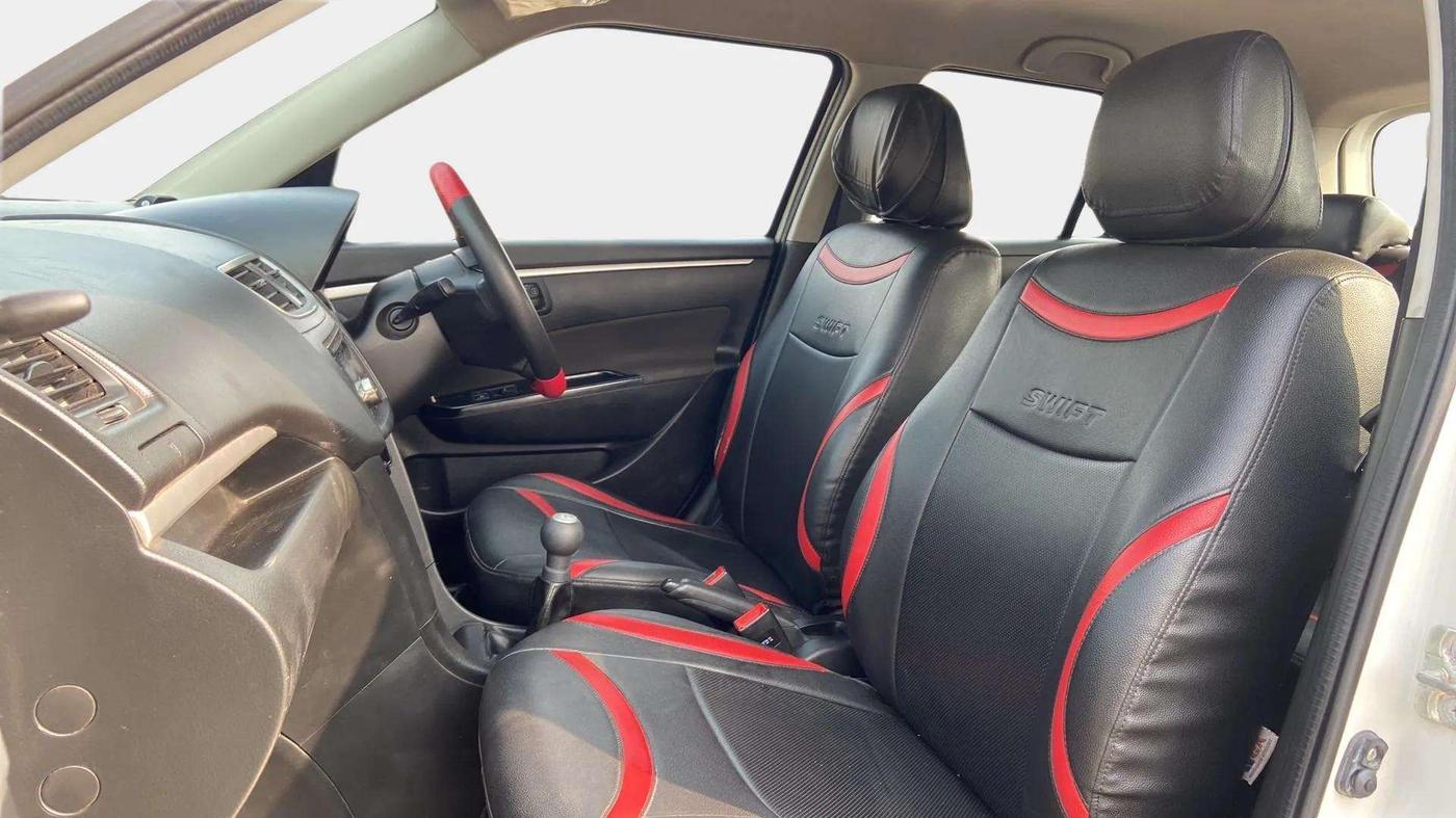 2016 Maruti Swift LXI, Petrol, Manual, 71,508 km, Right Side Front Door Cabin