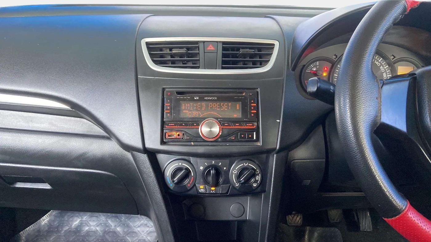 2016 Maruti Swift LXI, Petrol, Manual, 71,508 km, Air Conditioner