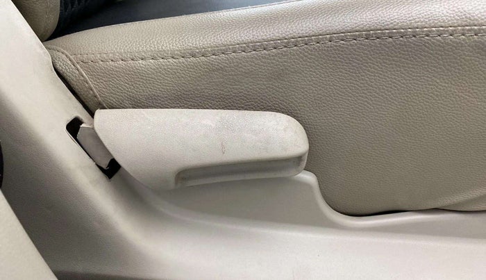 2019 Maruti Celerio VXI, Petrol, Manual, 41,645 km, Driver Side Adjustment Panel