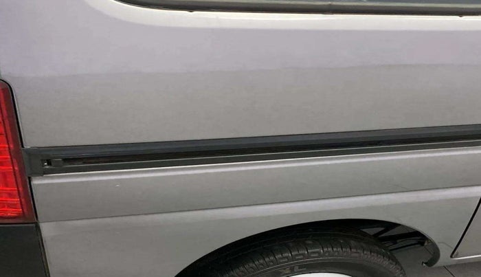 2021 Maruti Eeco 5 STR AC CNG, CNG, Manual, 56,363 km, Right quarter panel - Slightly dented