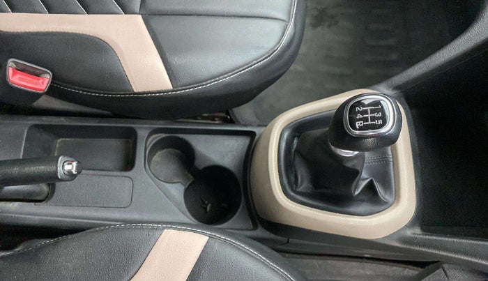 2017 Hyundai Grand i10 SPORTZ (O) 1.2 KAPPA VTVT, Petrol, Manual, 57,650 km, Gear Lever