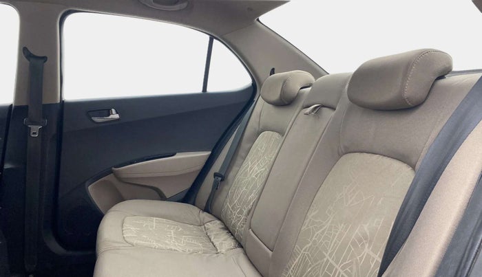 2015 Hyundai Xcent S (O) 1.2, Petrol, Manual, 94,371 km, Right Side Rear Door Cabin