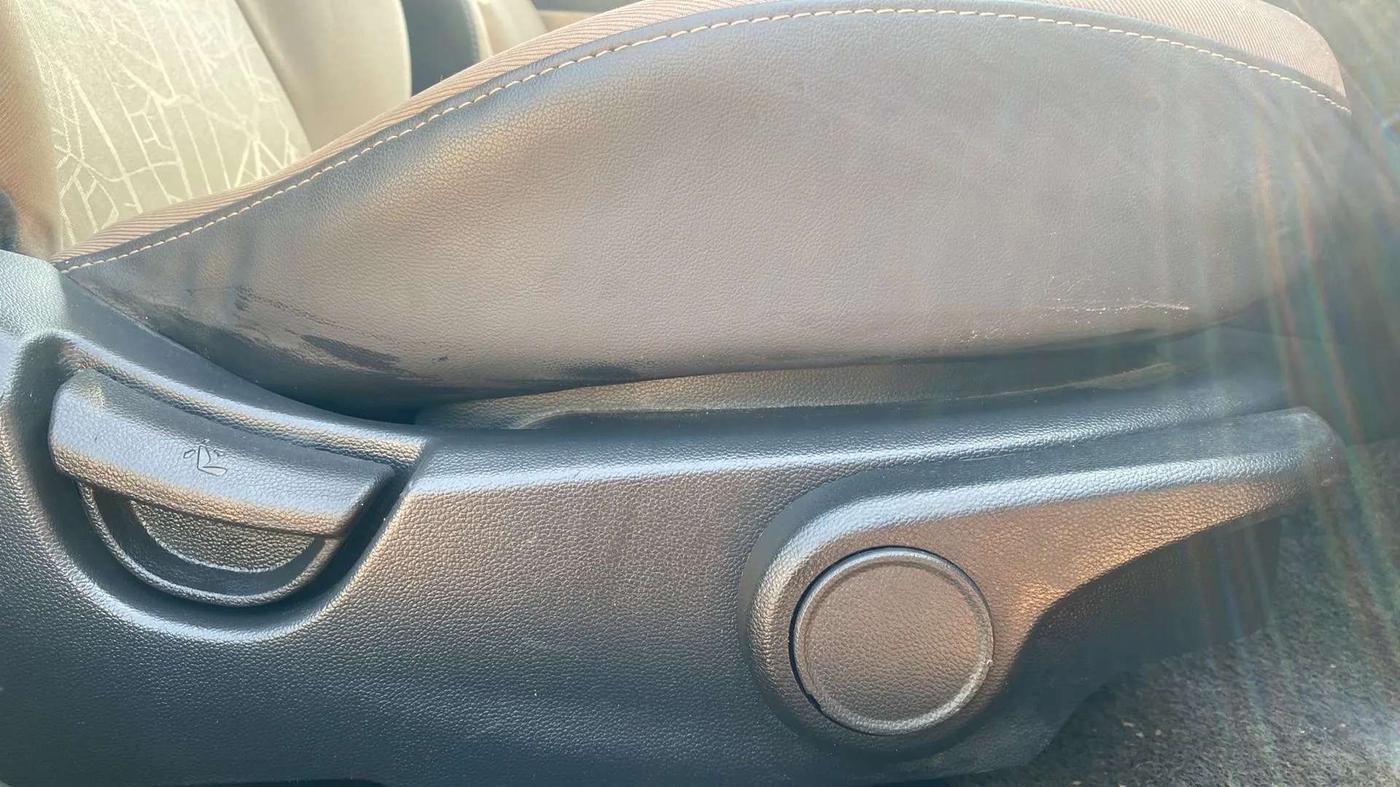 2015 Hyundai Xcent S (O) 1.2, Petrol, Manual, 94,371 km, Driver Side Adjustment Panel