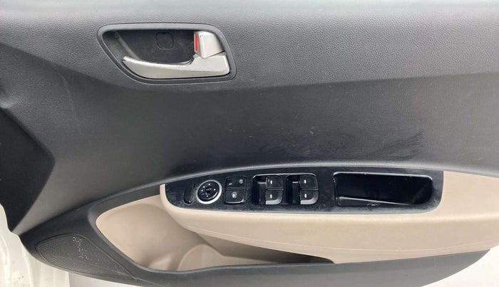 2015 Hyundai Xcent S (O) 1.2, Petrol, Manual, 94,371 km, Driver Side Door Panels Control