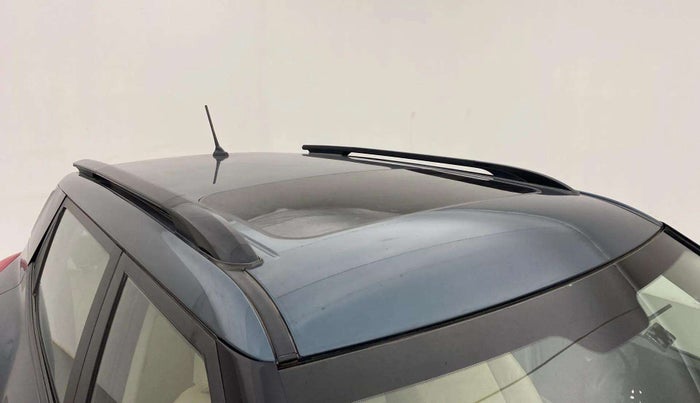 2022 Mahindra XUV300 W6 1.2 PETROL AMT, Petrol, Automatic, 25,753 km, Roof