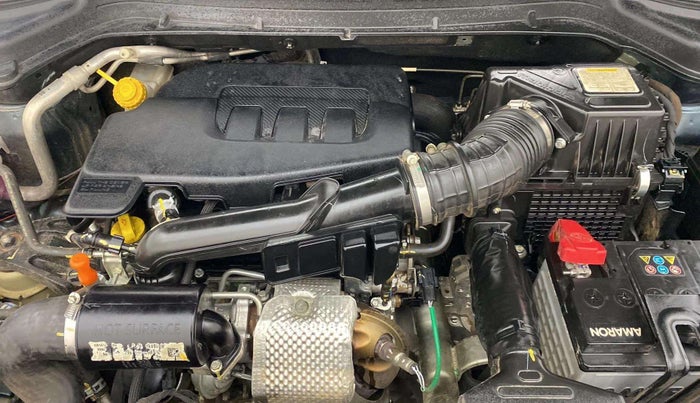 2022 Mahindra XUV300 W6 1.2 PETROL AMT, Petrol, Automatic, 25,753 km, Open Bonet