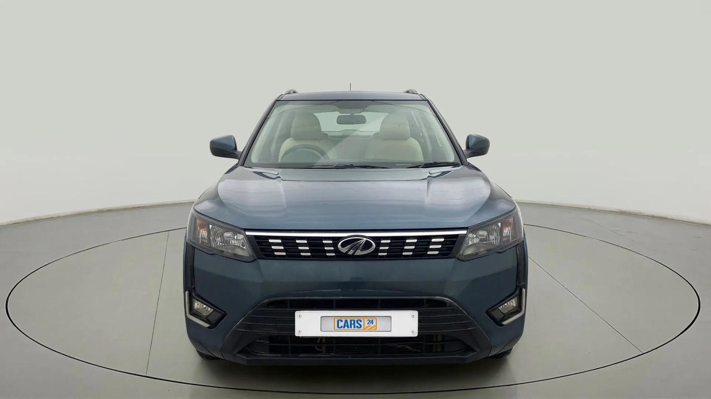 2022 Mahindra XUV300 W6 1.2 PETROL AMT, Petrol, Automatic, 25,753 km, Front