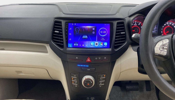2022 Mahindra XUV300 W6 1.2 PETROL AMT, Petrol, Automatic, 25,753 km, Air Conditioner