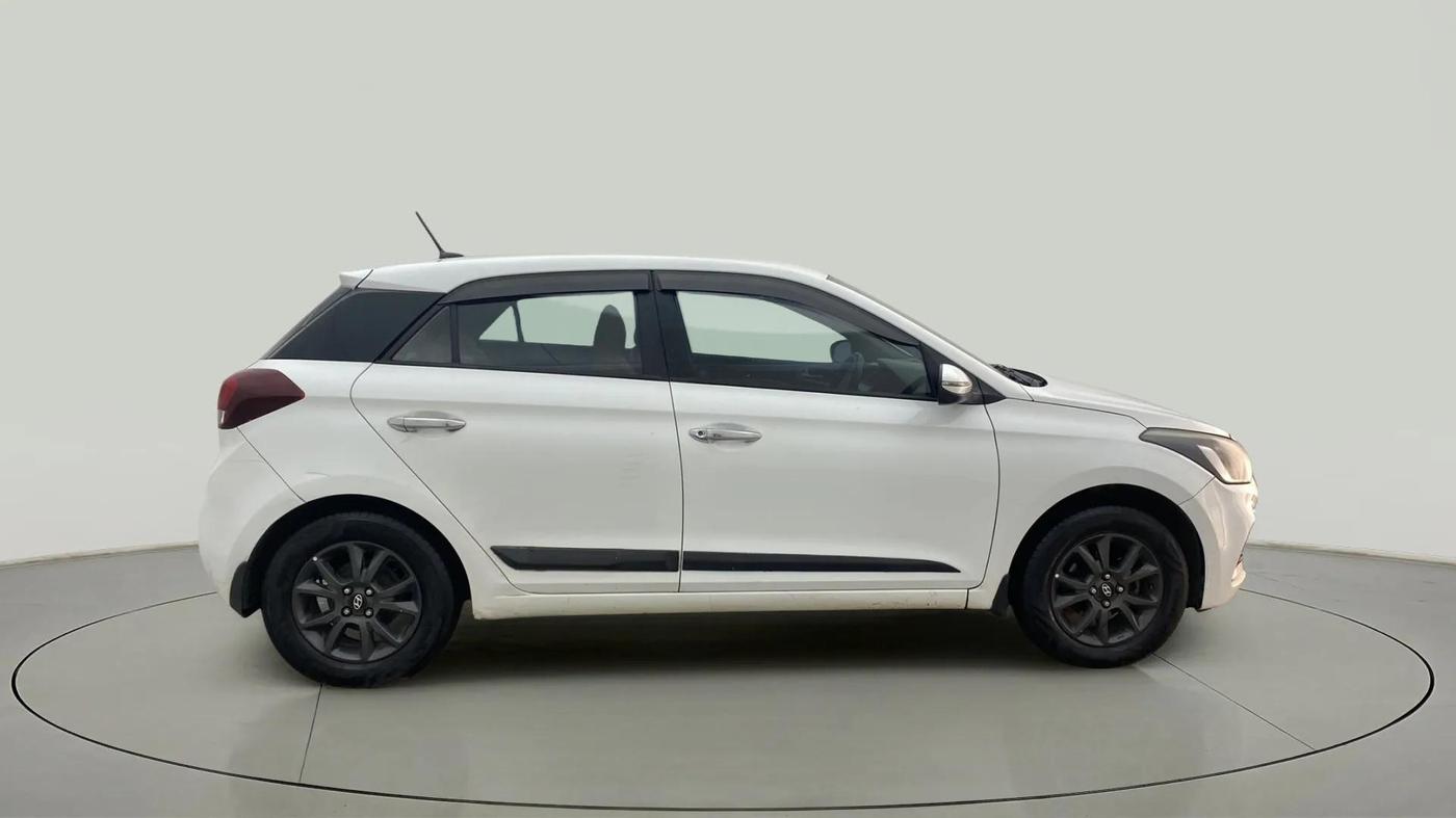 2019 Hyundai Elite i20 SPORTZ PLUS 1.2, CNG, Manual, 84,022 km, Right Side