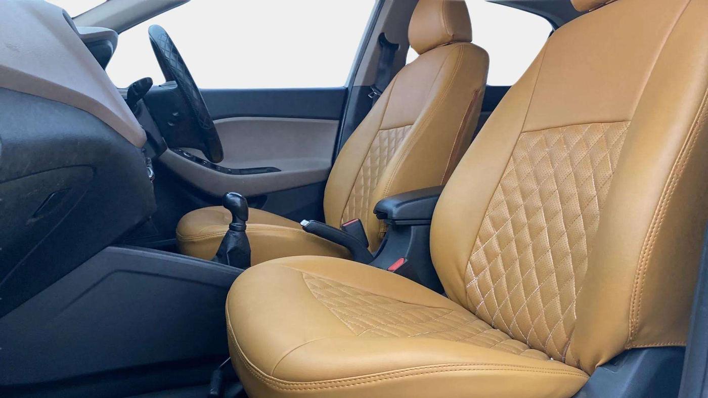 2019 Hyundai Elite i20 SPORTZ PLUS 1.2, CNG, Manual, 84,022 km, Right Side Front Door Cabin