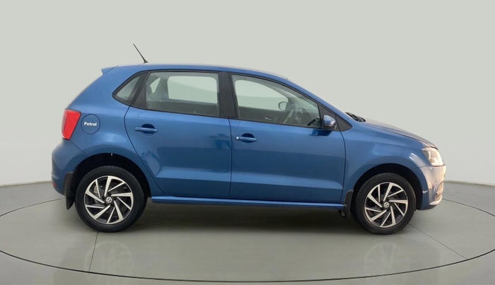 2017 Volkswagen Polo COMFORTLINE 1.2L, Petrol, Manual, 69,798 km, Right Side