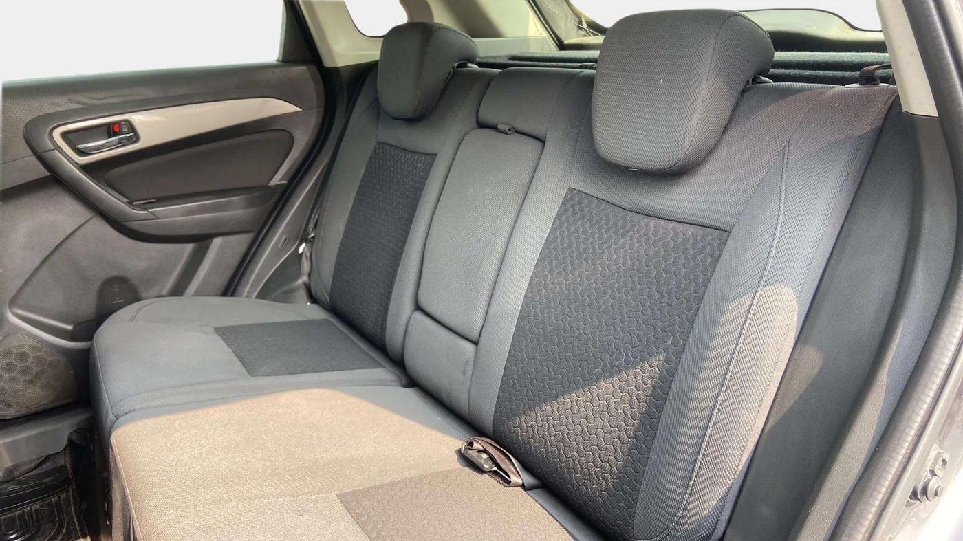 2016 Maruti Vitara Brezza ZDI PLUS, Diesel, Manual, 59,339 km, Right Side Rear Door Cabin