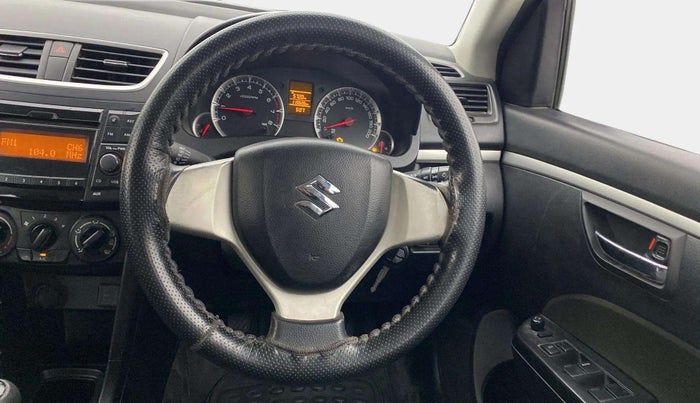 2016 Maruti Swift VXI, CNG, Manual, 1,19,644 km, Steering Wheel Close Up