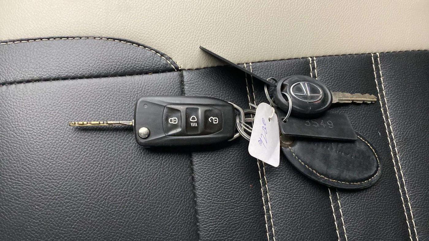 2019 Tata Tiago XZ PLUS PETROL, Petrol, Manual, 57,685 km, Key Close Up