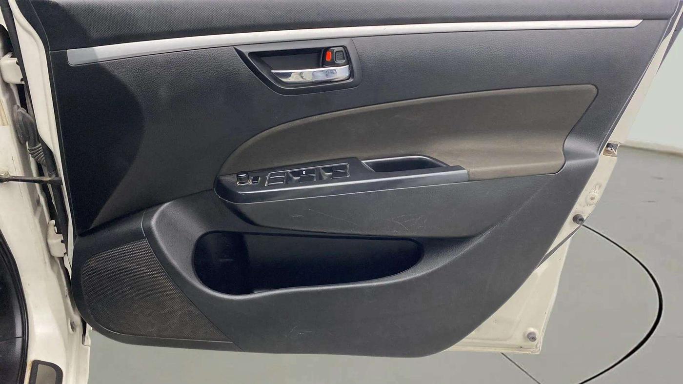 2015 Maruti Swift ZXI, Petrol, Manual, 93,235 km, Driver Side Door Panels Control