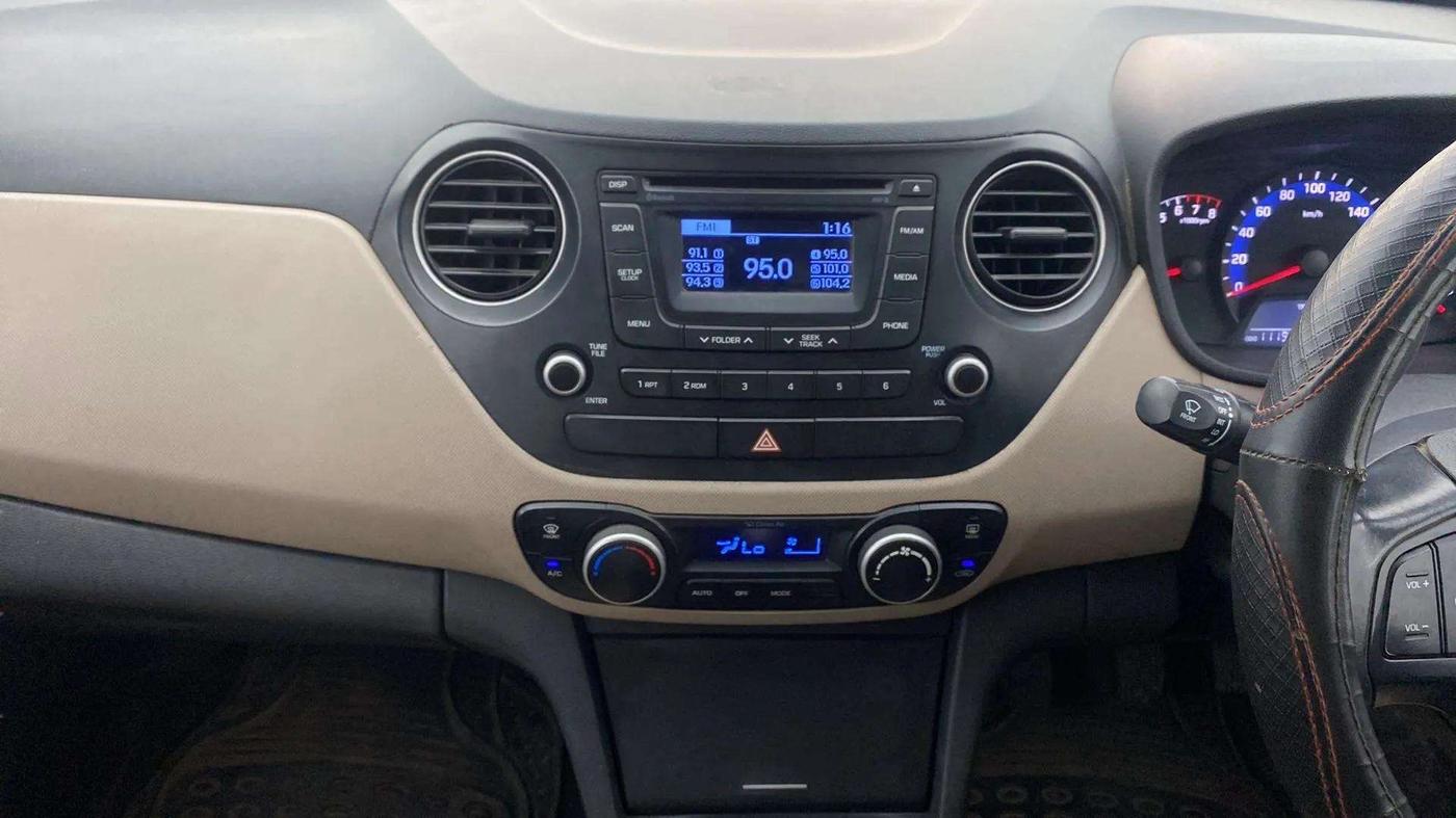 2014 Hyundai Xcent SX 1.2 (O), Petrol, Manual, 1,12,564 km, Air Conditioner