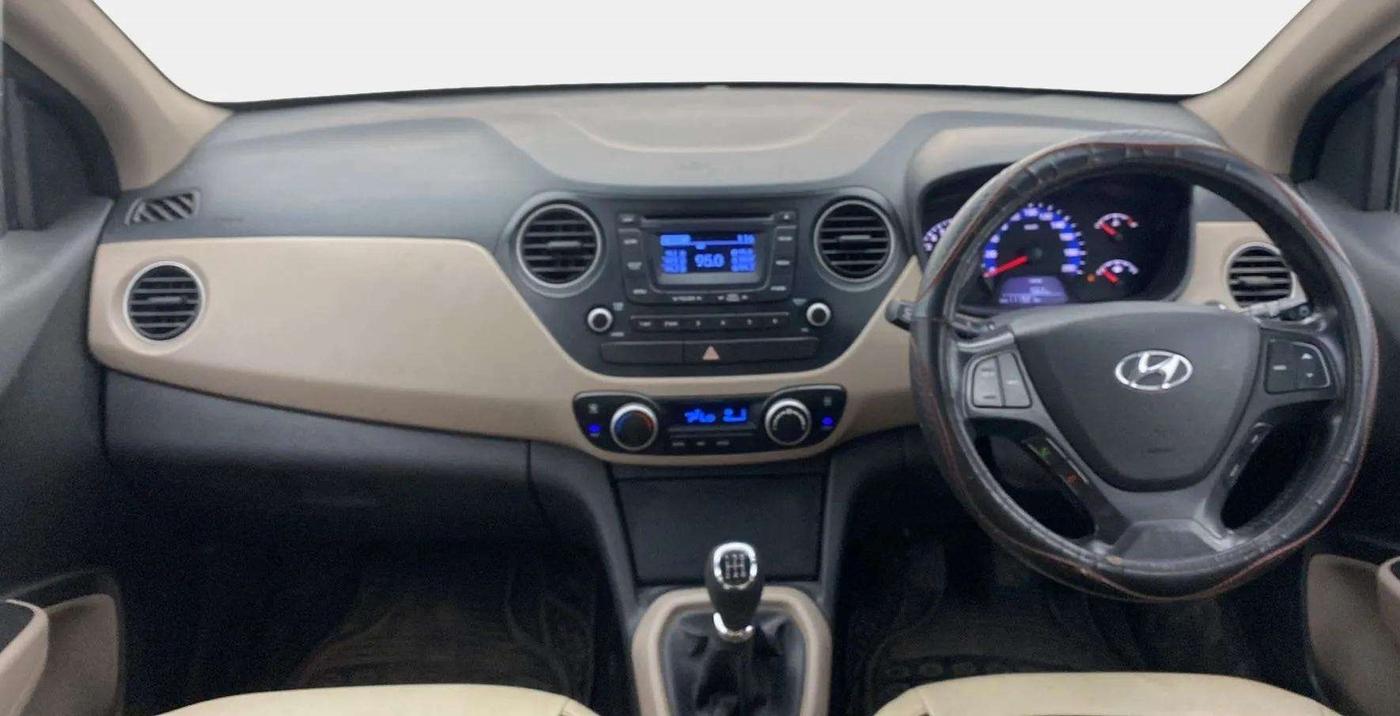 2014 Hyundai Xcent SX 1.2 (O), Petrol, Manual, 1,12,564 km, Dashboard