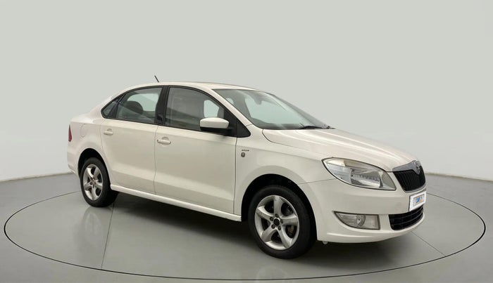 2013 Skoda Rapid AMBITION 1.6 MPI MT, Petrol, Manual, 85,935 km, Right Front Diagonal