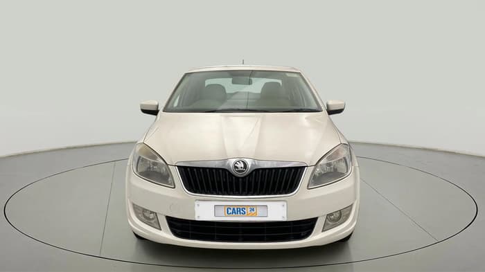2013 Skoda Rapid AMBITION 1.6 MPI MT, Petrol, Manual, 85,935 km, Front
