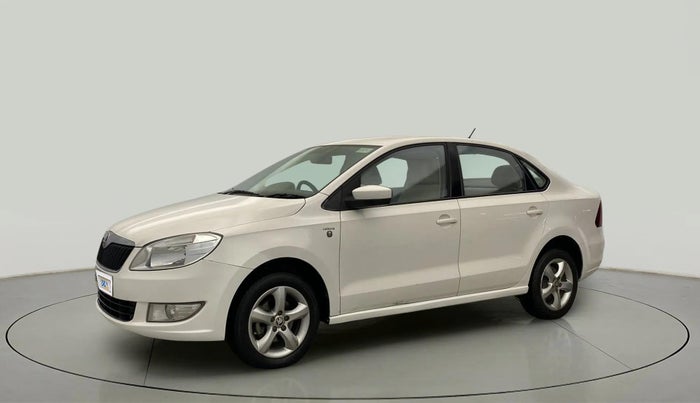 2013 Skoda Rapid AMBITION 1.6 MPI MT, Petrol, Manual, 85,935 km, Left Front Diagonal