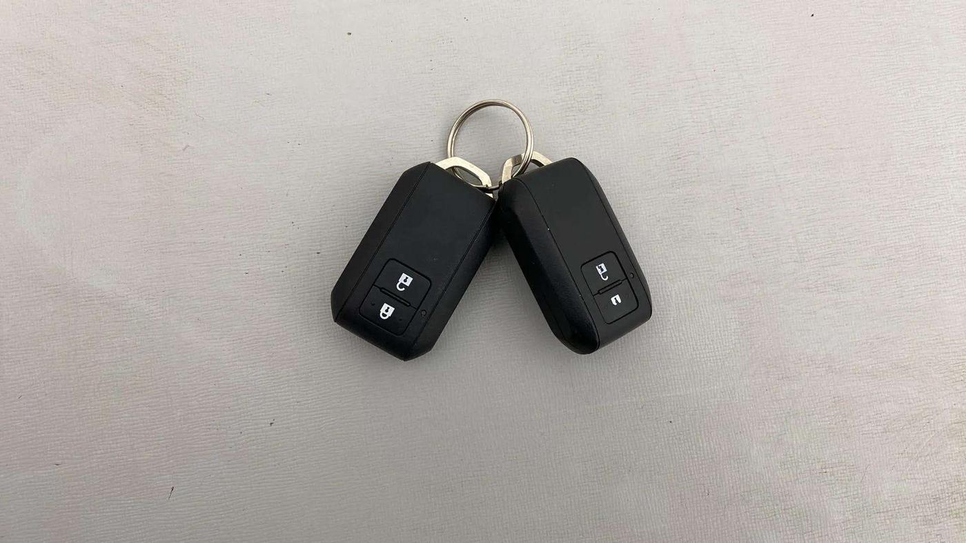 2021 Maruti Baleno ZETA PETROL 1.2, Petrol, Manual, 35,648 km, Key Close Up