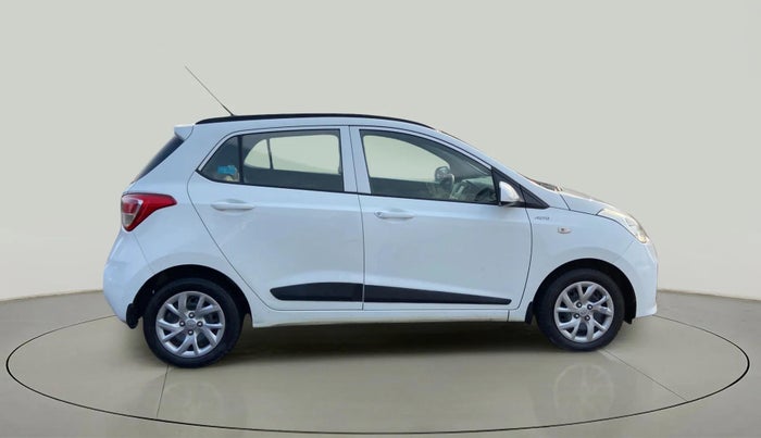 2019 Hyundai Grand i10 MAGNA AT 1.2 KAPPA VTVT, Petrol, Automatic, 66,619 km, Right Side View