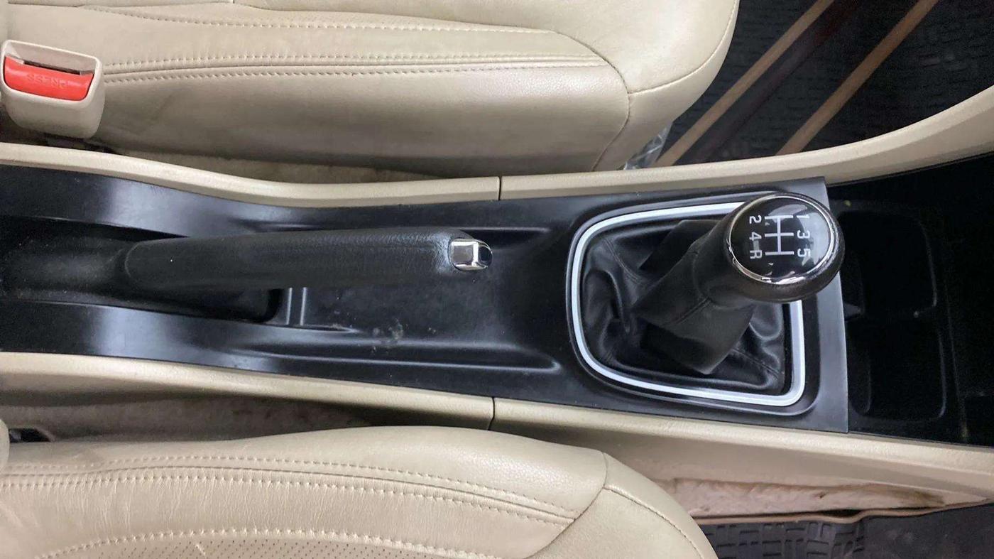 2021 Maruti Ciaz ALPHA 1.5 SHVS PETROL, Petrol, Manual, 57,510 km, Gear Lever