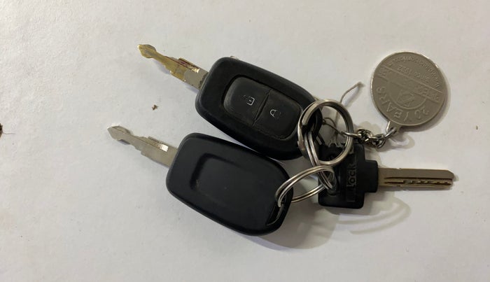 2016 Renault Kwid RXT 0.8, Petrol, Manual, 40,536 km, Key Close Up