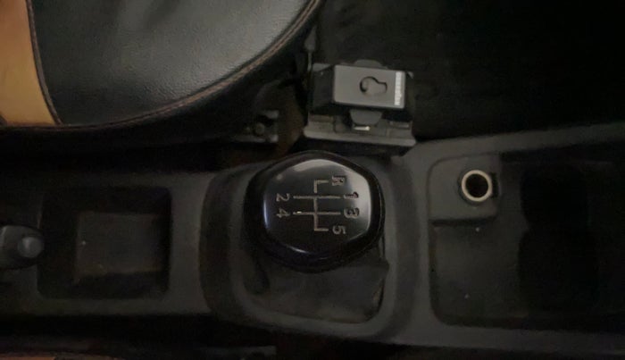 2016 Renault Kwid RXT 0.8, Petrol, Manual, 40,536 km, Gear Lever