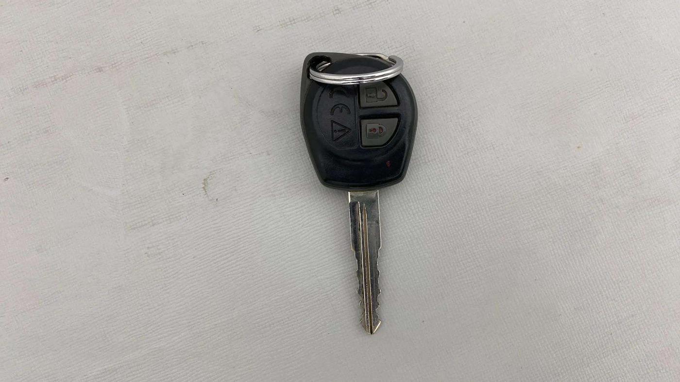 2021 Maruti Baleno DELTA PETROL 1.2, Petrol, Manual, 31,870 km, Key Close Up