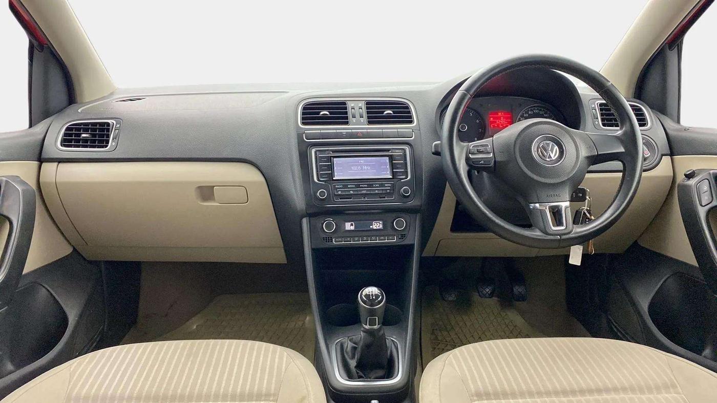 2013 Volkswagen Polo HIGHLINE1.2L, Petrol, Manual, 62,219 km, Dashboard