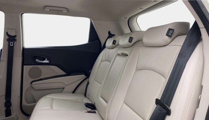 2021 Mahindra XUV300 W8 (O) 1.5 DIESEL, Diesel, Manual, 54,492 km, Right Side Rear Door Cabin