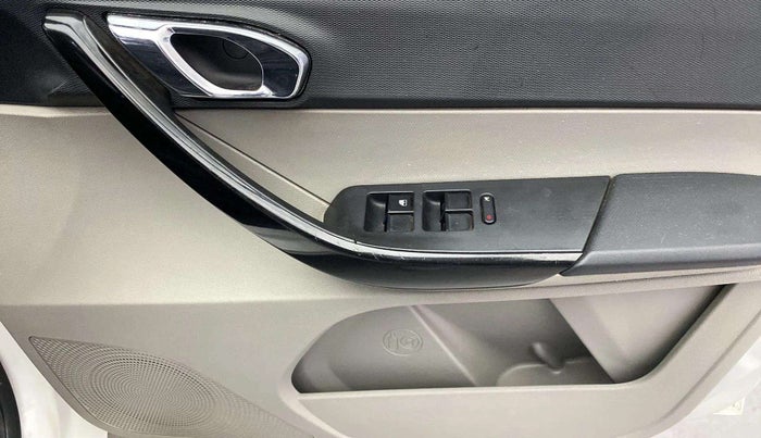 2018 Tata Tiago XZA PETROL, Petrol, Automatic, 63,565 km, Driver Side Door Panels Control