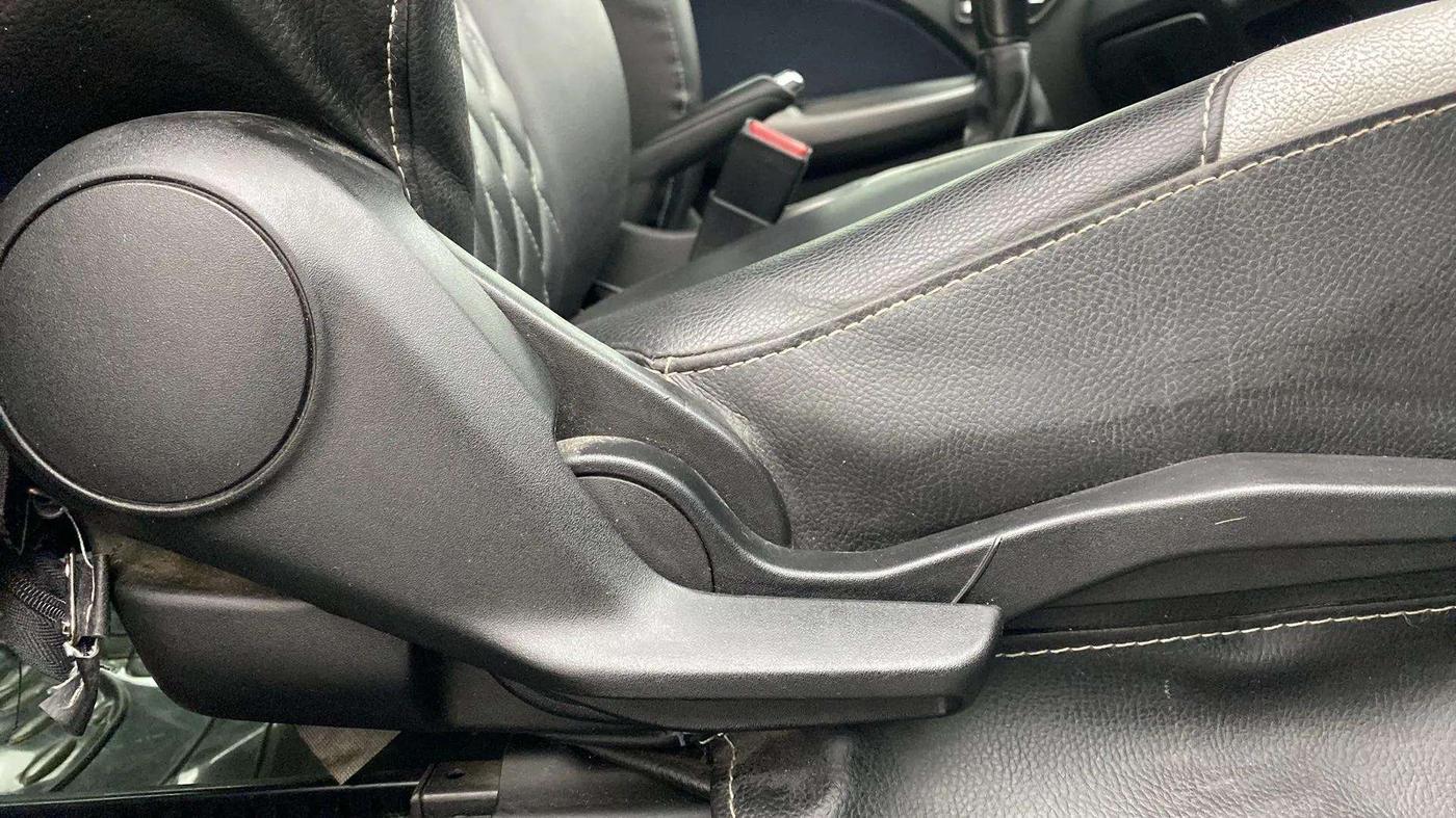 2019 Toyota Glanza V, Petrol, Manual, 93,378 km, Driver Side Adjustment Panel