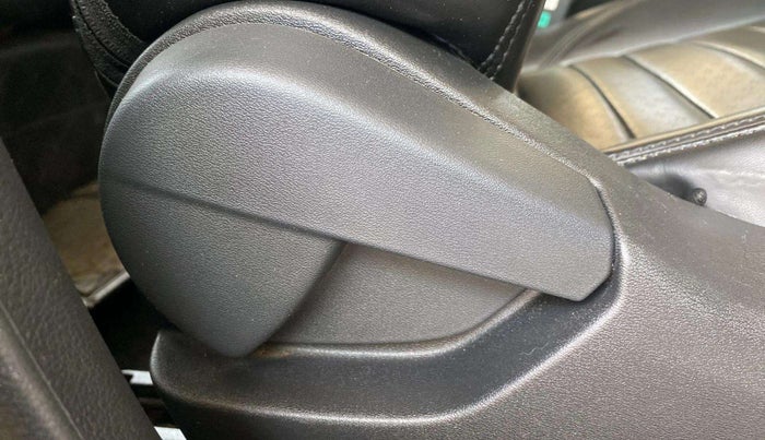 2023 Nissan MAGNITE XE, Petrol, Manual, 18,924 km, Driver Side Adjustment Panel