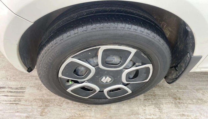 2017 Maruti IGNIS DELTA 1.2, Petrol, Manual, 55,387 km, Left front tyre - Minor crack