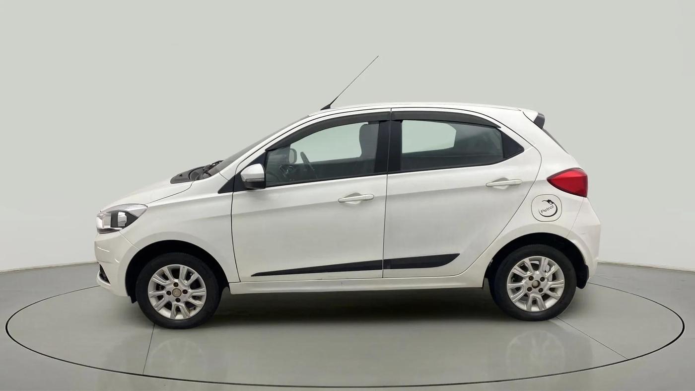 2018 Tata Tiago XZ PETROL, Petrol, Manual, 70,804 km, Left Side
