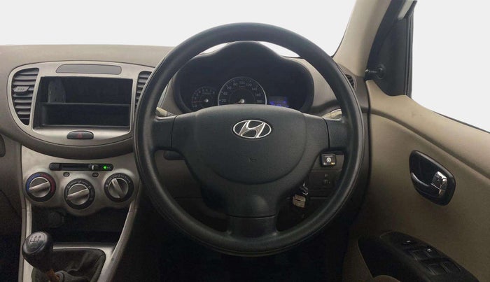 2013 Hyundai i10 MAGNA 1.1, CNG, Manual, 69,357 km, Steering Wheel Close Up