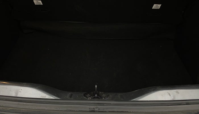 2022 Tata PUNCH ADVENTURE AMT, Petrol, Automatic, 8,180 km, Boot Inside