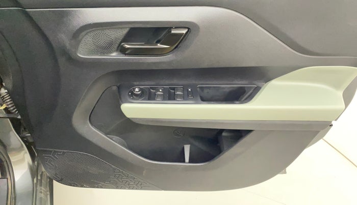 2022 Tata PUNCH ADVENTURE AMT, Petrol, Automatic, 8,180 km, Driver Side Door Panels Control