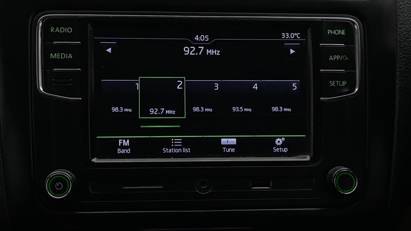 2019 Skoda Rapid AMBITION 1.6 MPI MT, Petrol, Manual, 74,318 km, Infotainment System