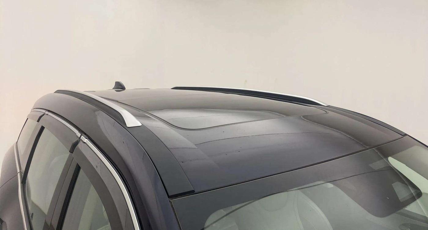 2023 Mahindra XUV700 AX 7 LUXURY P AT 7 STR, Petrol, Automatic, 11,674 km, Roof