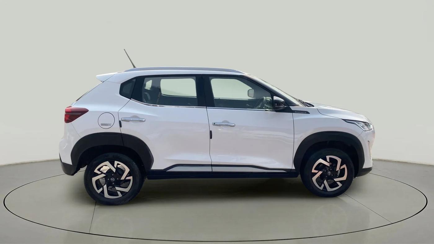 2021 Nissan MAGNITE XV MT, Petrol, Manual, 24,244 km, Right Side View
