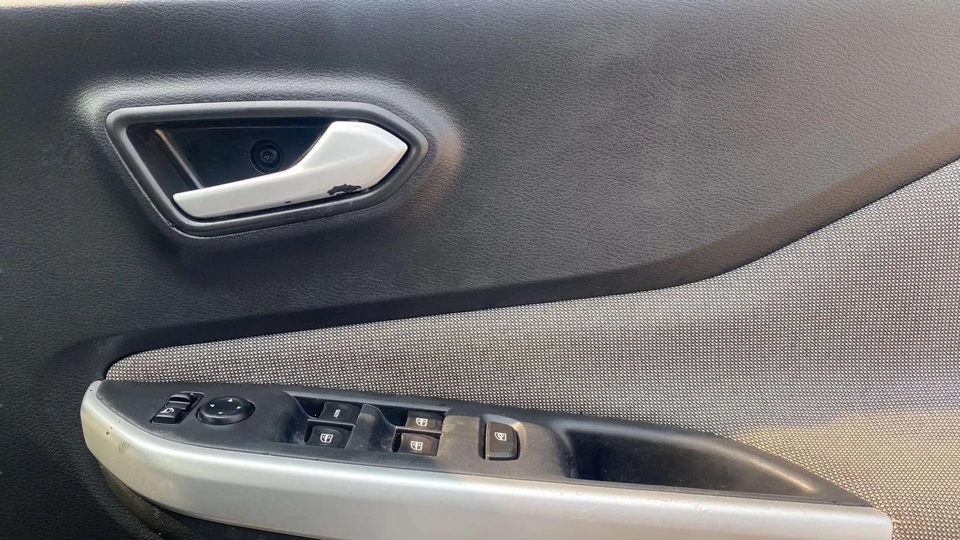 2021 Nissan MAGNITE XV MT, Petrol, Manual, 24,244 km, Driver Side Door Panels Control