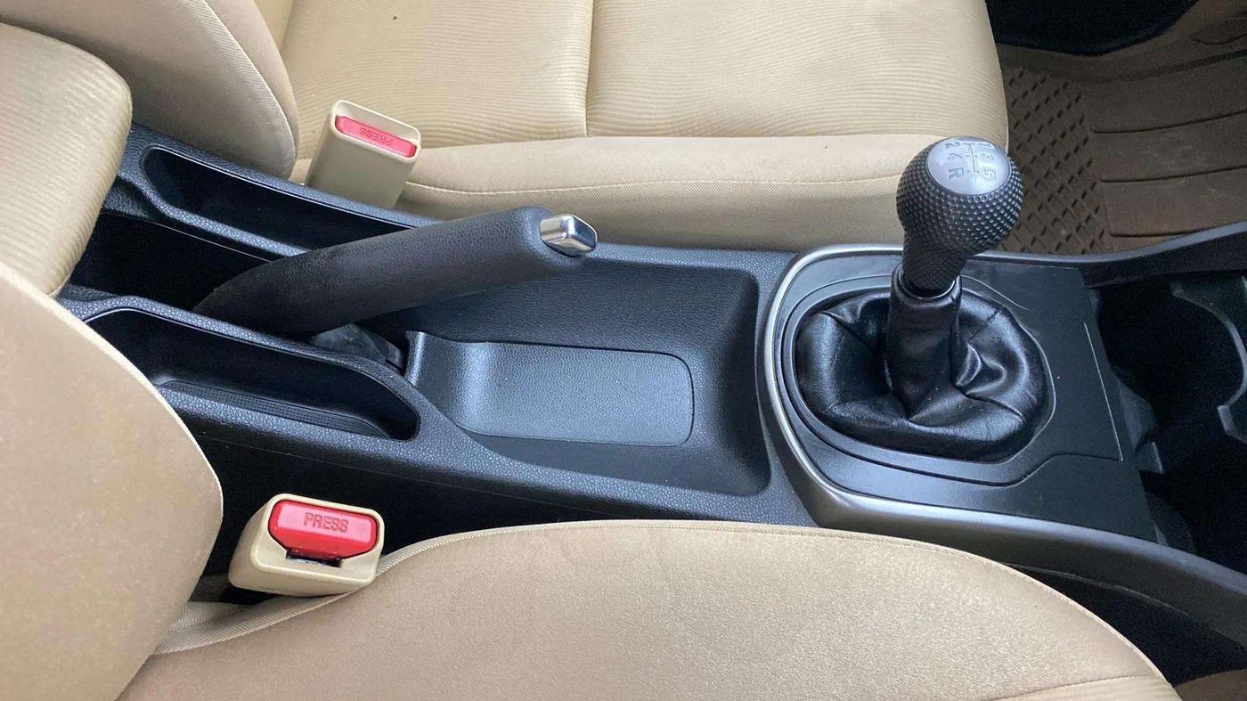 2014 Honda City 1.5L I-VTEC V MT, Petrol, Manual, 46,600 km, Gear Lever
