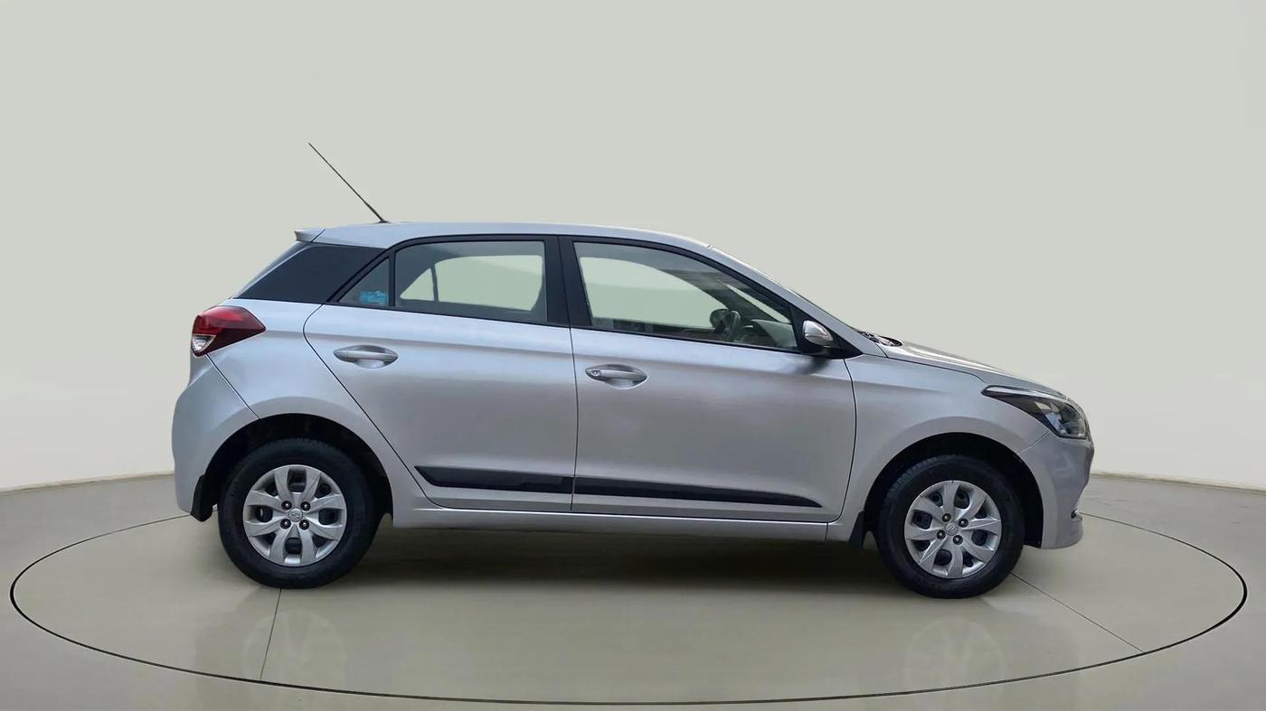 2016 Hyundai Elite i20 SPORTZ 1.2, Petrol, Manual, 22,838 km, Right Side View