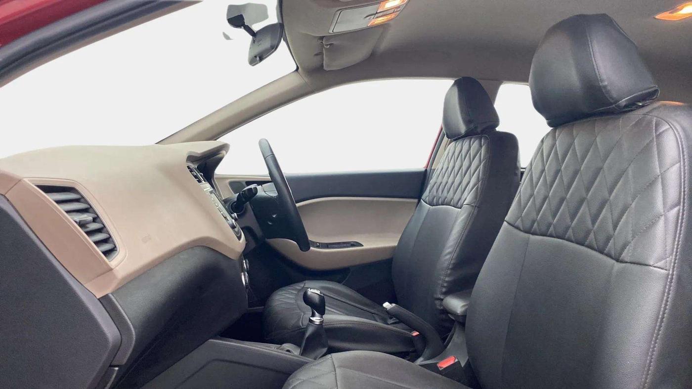 2016 Hyundai Elite i20 ASTA 1.2 (O), Petrol, Manual, 15,490 km, Right Side Front Door Cabin