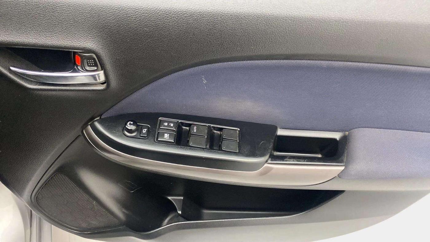 2019 Maruti Baleno DELTA PETROL 1.2, Petrol, Manual, 35,181 km, Driver Side Door Panels Control