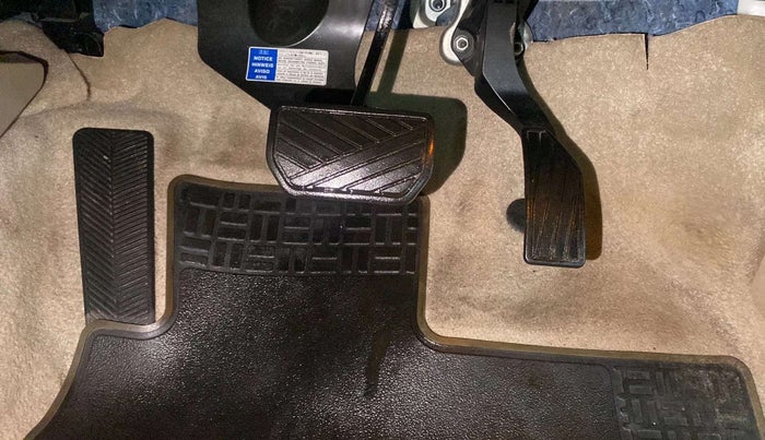 2018 Maruti Ciaz ALPHA  AT 1.5 SHVS PETROL, Petrol, Automatic, 47,896 km, Pedals